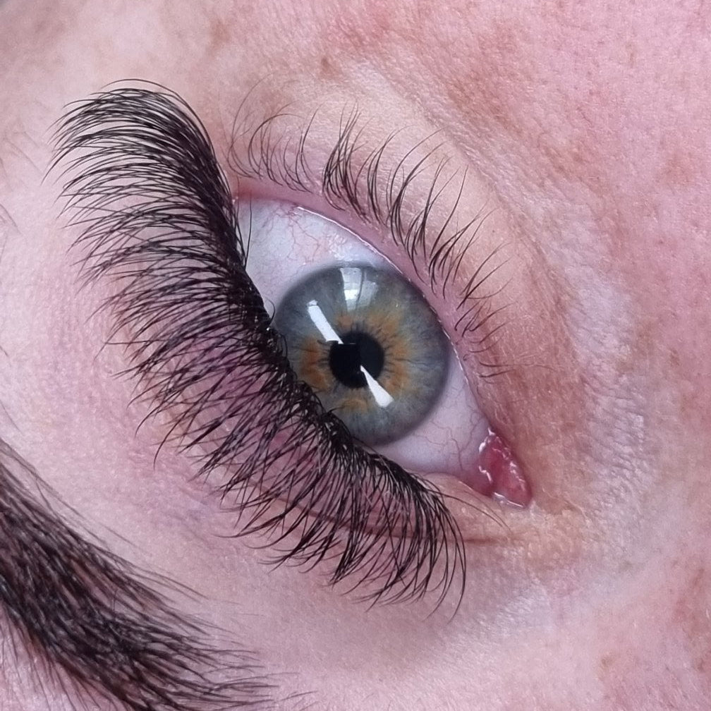 Student lash work during training